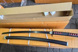 Empresa intenta importar 189 katanas y 6 espadas sin autorización