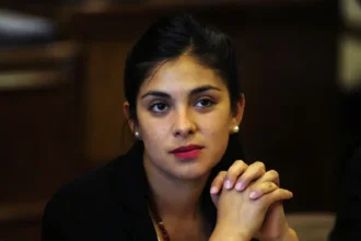 Reacción de Karol Cariola ante filtración de mensajes con Irací Hassler