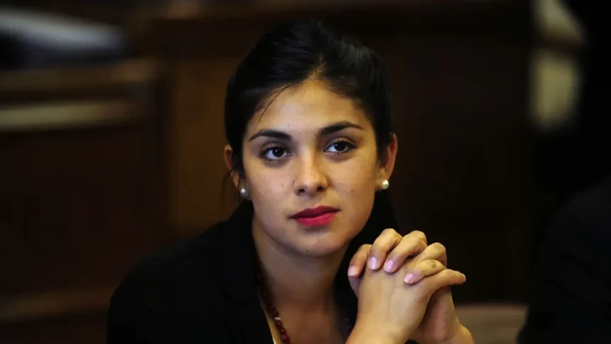 Reacción de Karol Cariola ante filtración de mensajes con Irací Hassler