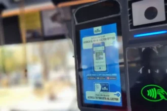 Pago con tarjeta en micros de Concepción: Discrepancias en implementación electrónica