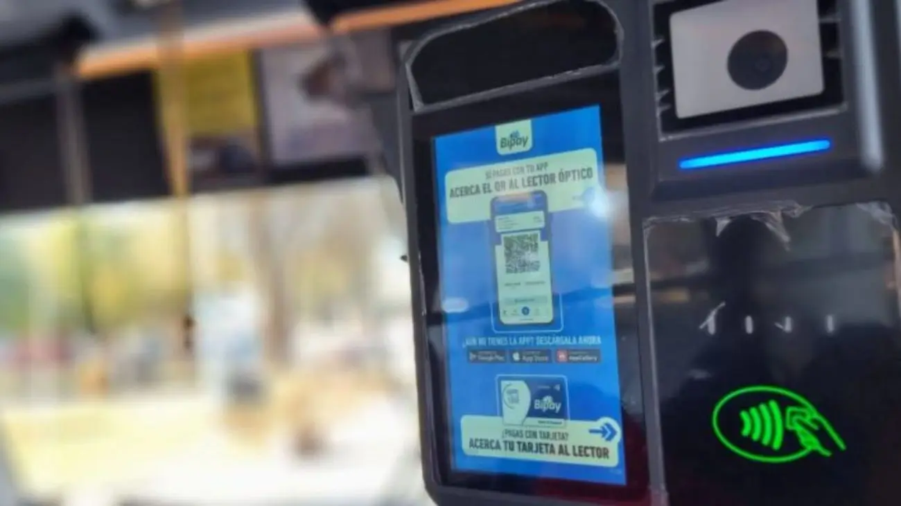 Pago con tarjeta en micros de Concepción: Discrepancias en implementación electrónica Pago con tarjeta en micros de Concepción: Discrepancias en implementación electrónica