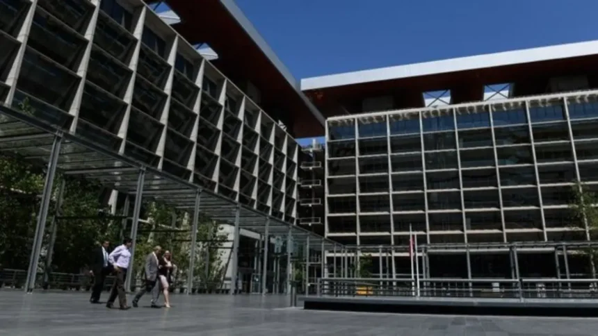 Aviso de bomba en el Centro de Justicia de Santiago en investigación