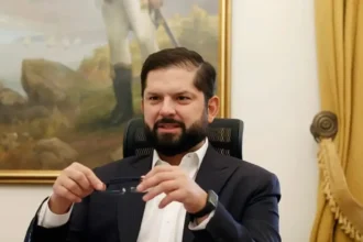 Error del presidente Gabriel Boric durante entrevista sobre homicidio genera polémica