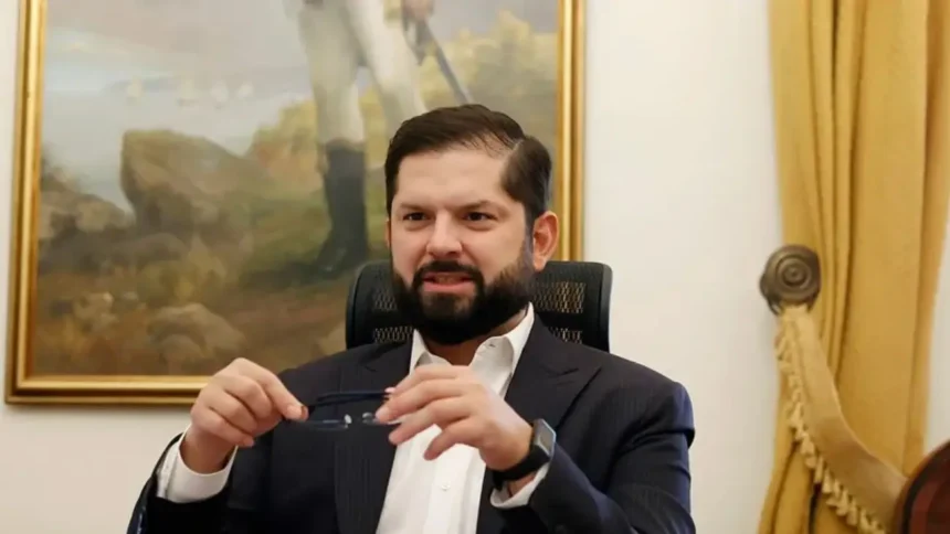 Error del presidente Gabriel Boric durante entrevista sobre homicidio genera polémica