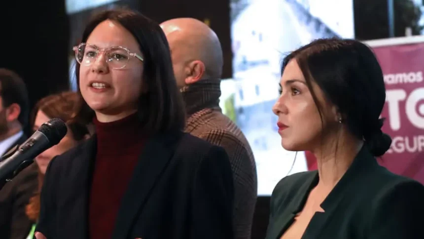 Polémicos chats entre Cariola y Hassler: críticas al presidente Boric