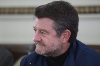 Claudio Orrego descarta candidatura presidencial y critica postura de Matthei