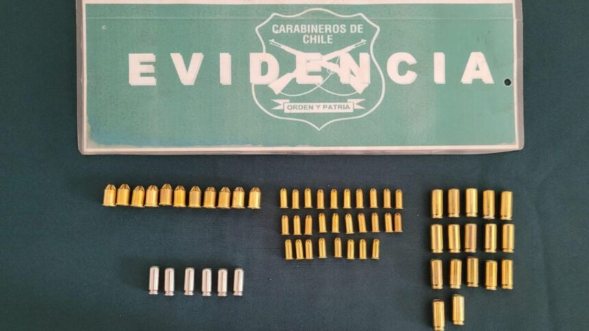 Carabineros detiene a banda con pistola robada en Los Ángeles