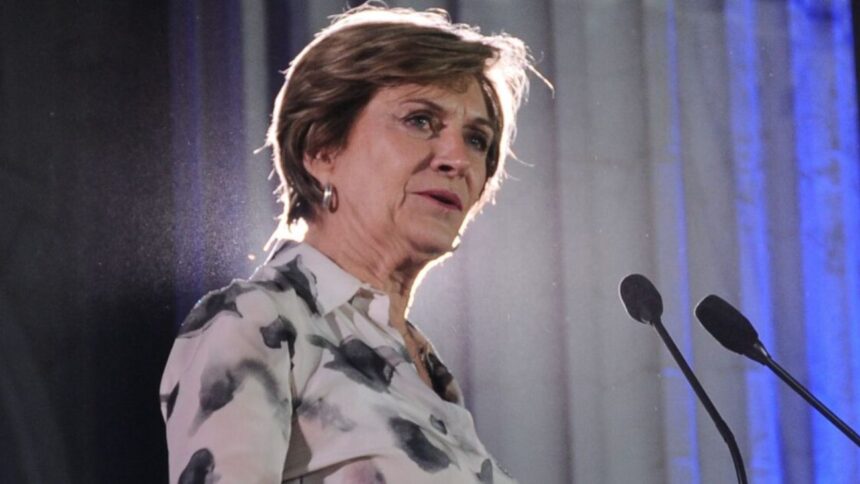 Evelyn Matthei se pronuncia sobre filtraciones de chats y corrupción