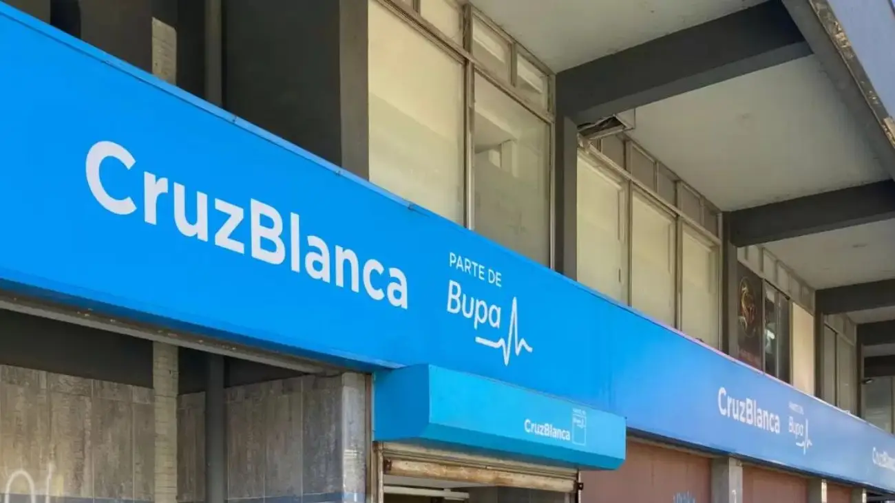 Diputadas denuncian a Isapre Cruz Blanca por reducir prestaciones médicas Diputadas denuncian a Isapre Cruz Blanca por reducir prestaciones médicas