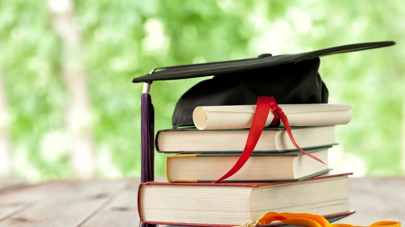 Bono de Graduación de Cuarto Medio 2025: $73.048 para estudiantes chilenos Bono de Graduación de Cuarto Medio 2025: $73.048 para estudiantes chilenos