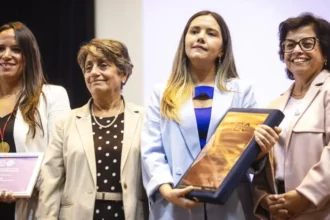 Premios a la equidad de género en la industria minera de Chile: reconocimiento a iniciativas destacadas