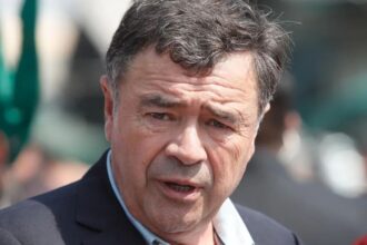 Ministro de Agricultura insta a municipios rurales a "dejar de llorar"