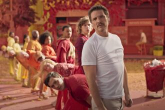 Pedro Pascal sorprende con sus habilidades de baile en nuevo comercial