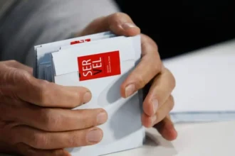 Gobierno sufre revés en intento de limitar voto extranjero en Chile