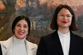 Escándalo de los chats entre Hassler y Cariola: defensa confiada