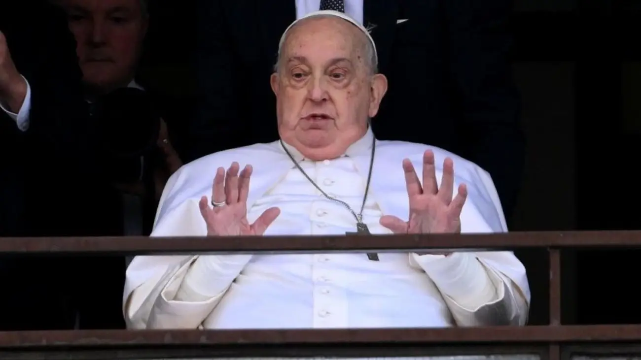 Papa Francisco dado de alta tras superar neumonía bilateral en Roma