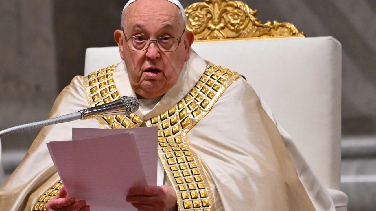 Estado de salud estable de Papa Francisco tras recaída por neumonía Estado de salud estable de Papa Francisco tras recaída por neumonía