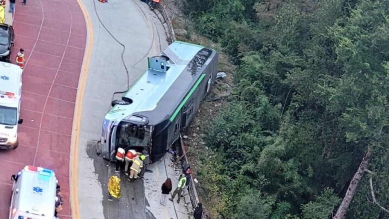 Accidente en cuesta Los Añiques: 12 lesionados y dos graves Accidente en cuesta Los Añiques: 12 lesionados y dos graves