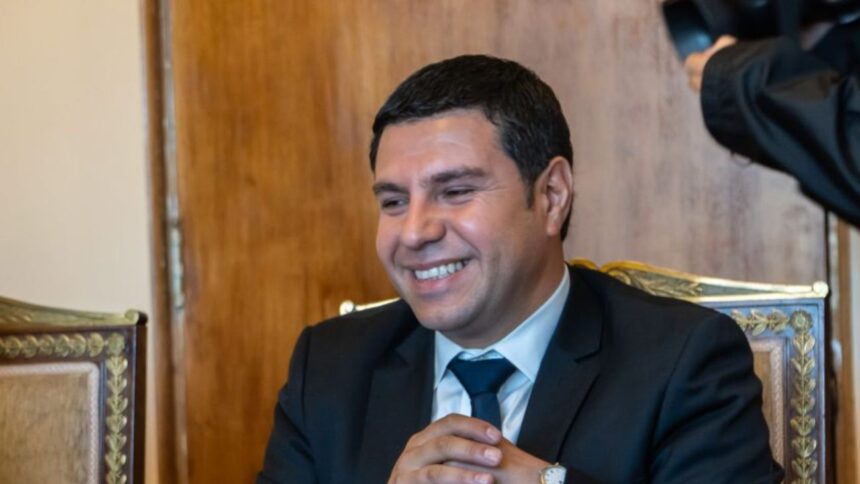 Multan al seremi de Educación por demora en caso de matrícula