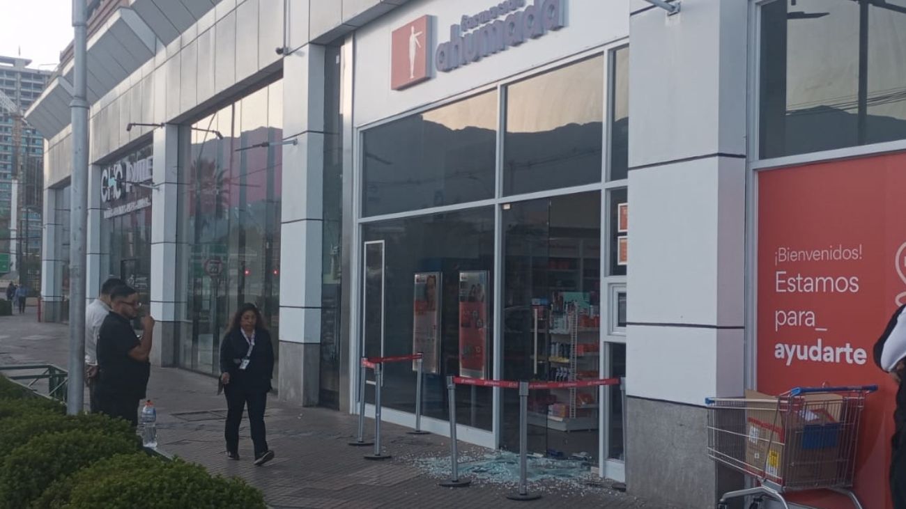 Robo a mano armada en Farmacia Ahumada cercana a Mallplaza Vespucio