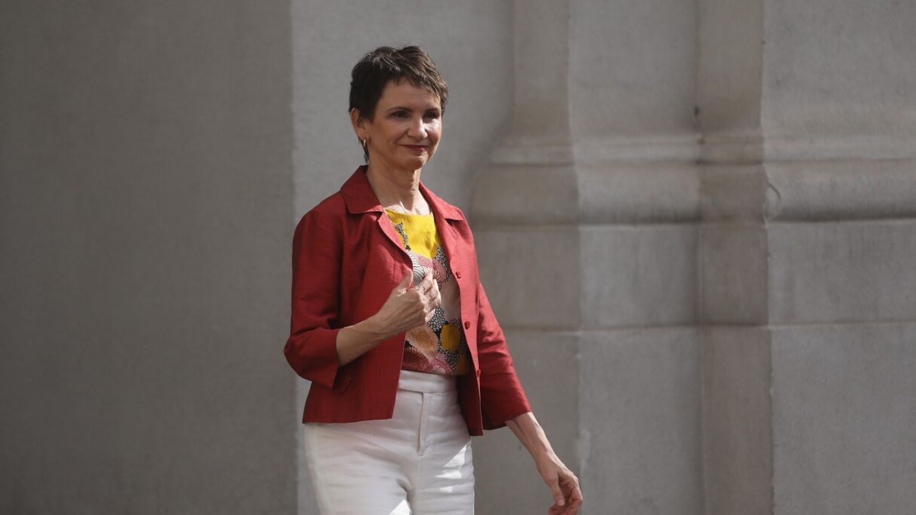 Carolina Tohá sigue enfocada en su labor ministerial, descartando candidatura presidencial Carolina Tohá sigue enfocada en su labor ministerial, descartando candidatura presidencial