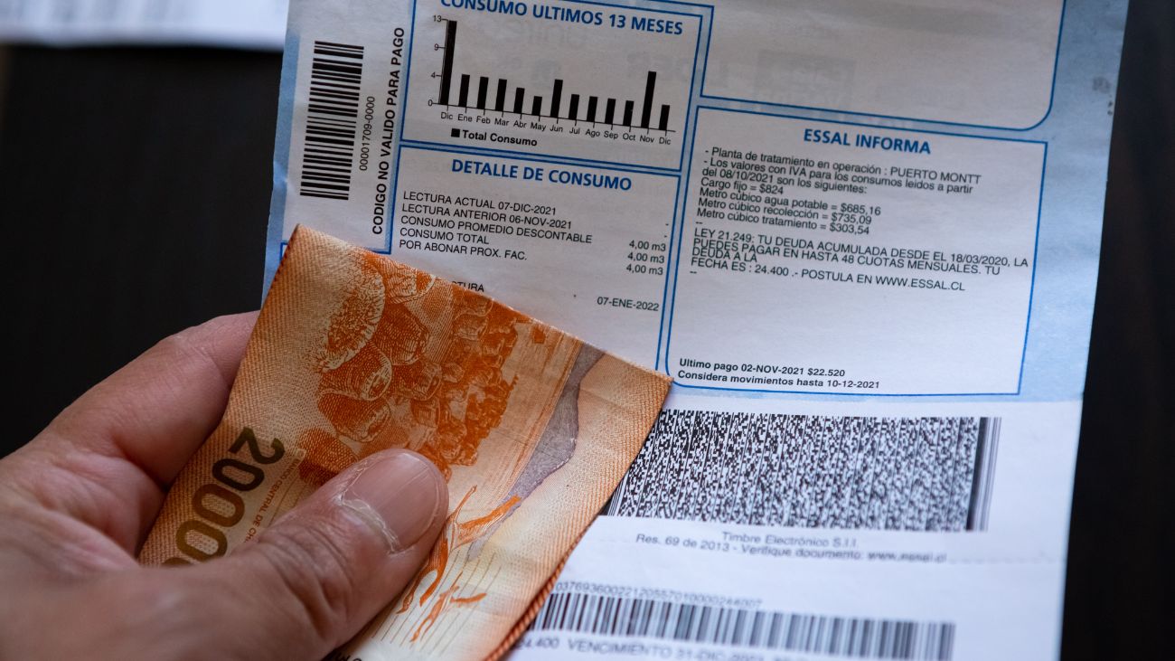 SERNAC y Enel compensarán a 800 mil hogares por cortes de luz SERNAC y Enel compensarán a 800 mil hogares por cortes de luz