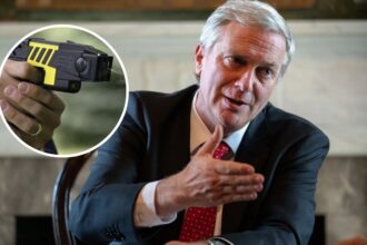 José Antonio Kast propone uso extendido de armas Taser en Chile