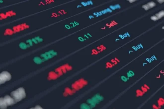 Impacto del lunes negro: S&P/BMV IPC cae un 1,93% por aranceles