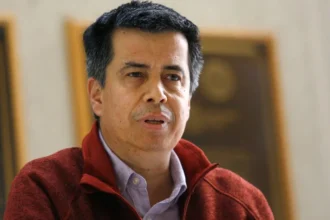 Querella criminal por tráfico de influencias en leyes relacionadas con cáncer