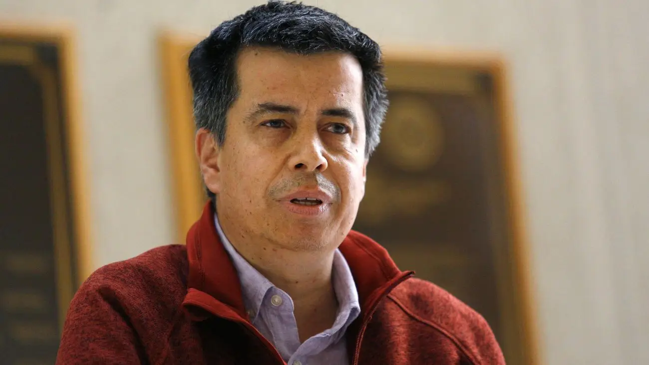 Querella criminal por tráfico de influencias en leyes relacionadas con cáncer