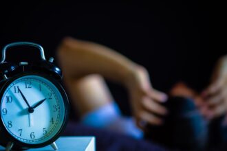 Consejos para enfrentar el cambio de hora y mejorar el sueño