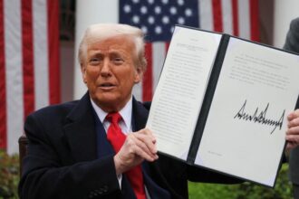 Estados Unidos aplica aranceles del 10% a productos importados: Chile entre los afectados