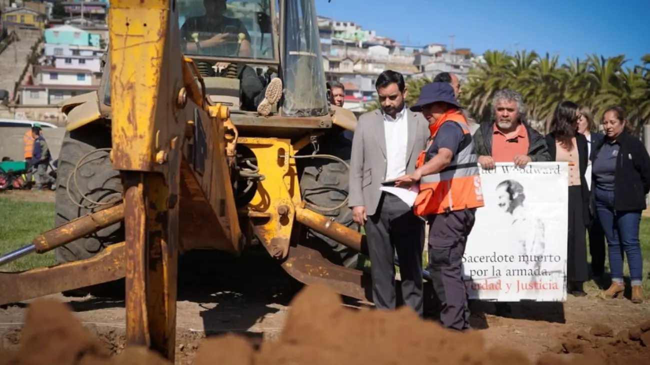 Continúan excavaciones forenses en Valparaíso para hallar restos de sacerdote Continúan excavaciones forenses en Valparaíso para hallar restos de sacerdote