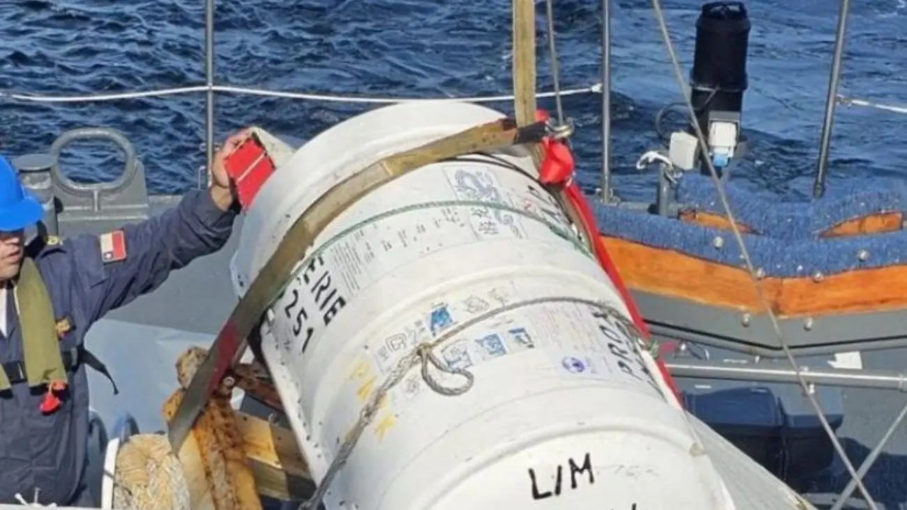 Balsa de emergencia de pescadores desaparecidos hallada sin activar Balsa de emergencia de pescadores desaparecidos hallada sin activar