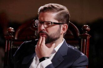 Bancada Republicana exige destitución de ministra por campaña política indebida