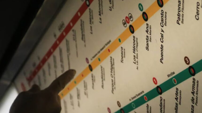 Falla técnica provoca caos en el transporte público de Santiago