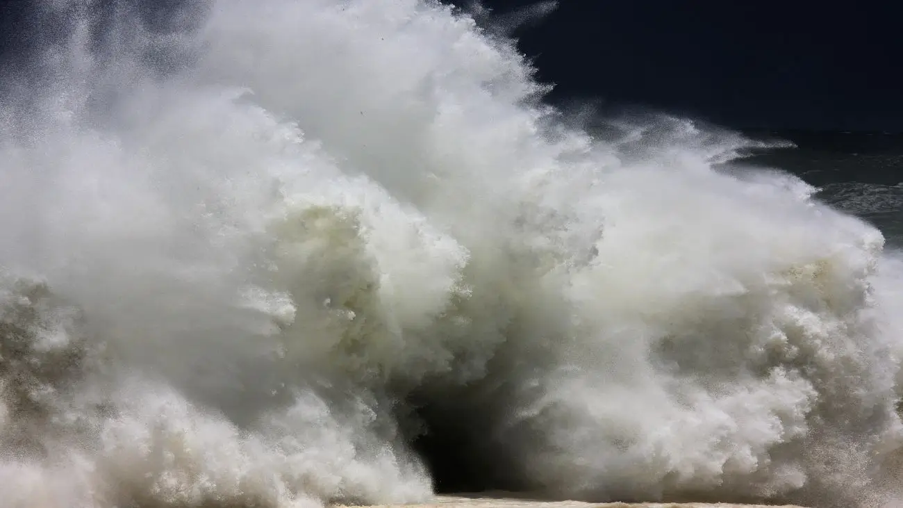 Alerta de marejadas en 14 regiones de Chile: ¡Precaución y seguridad!