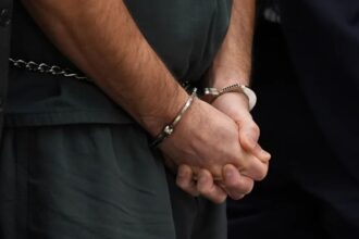 Arrestan a adulto mayor prófugo por violación a menor en Panguipulli