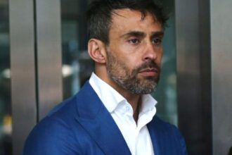 Jorge Valdivia se muda de residencia tras nuevas acusaciones legales