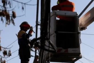 Cortes de luz programados en 7 comunas de la RM