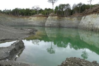 Sanciones a Movitex por extracción ilegal de áridos en Ancud