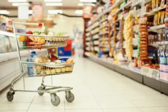 Horarios de supermercados y centros comerciales para Semana Santa 2025