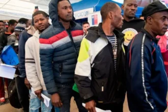 Polémica por llegada de migrantes haitianos desata debate político en Chile