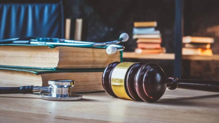 Grave negligencia médica en Hospital de Temuco: madre da a luz gemelas