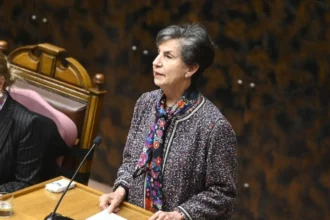Críticas a discurso de despedida de Isabel Allende en el Senado