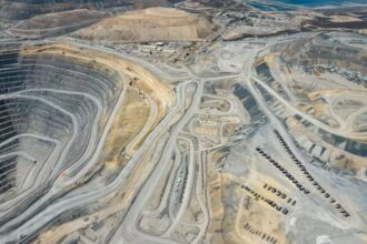 Retos en la minería de cielo abierto: ¿Cómo reducir las emisiones de gases y avanzar hacia la subterránea en Chile?