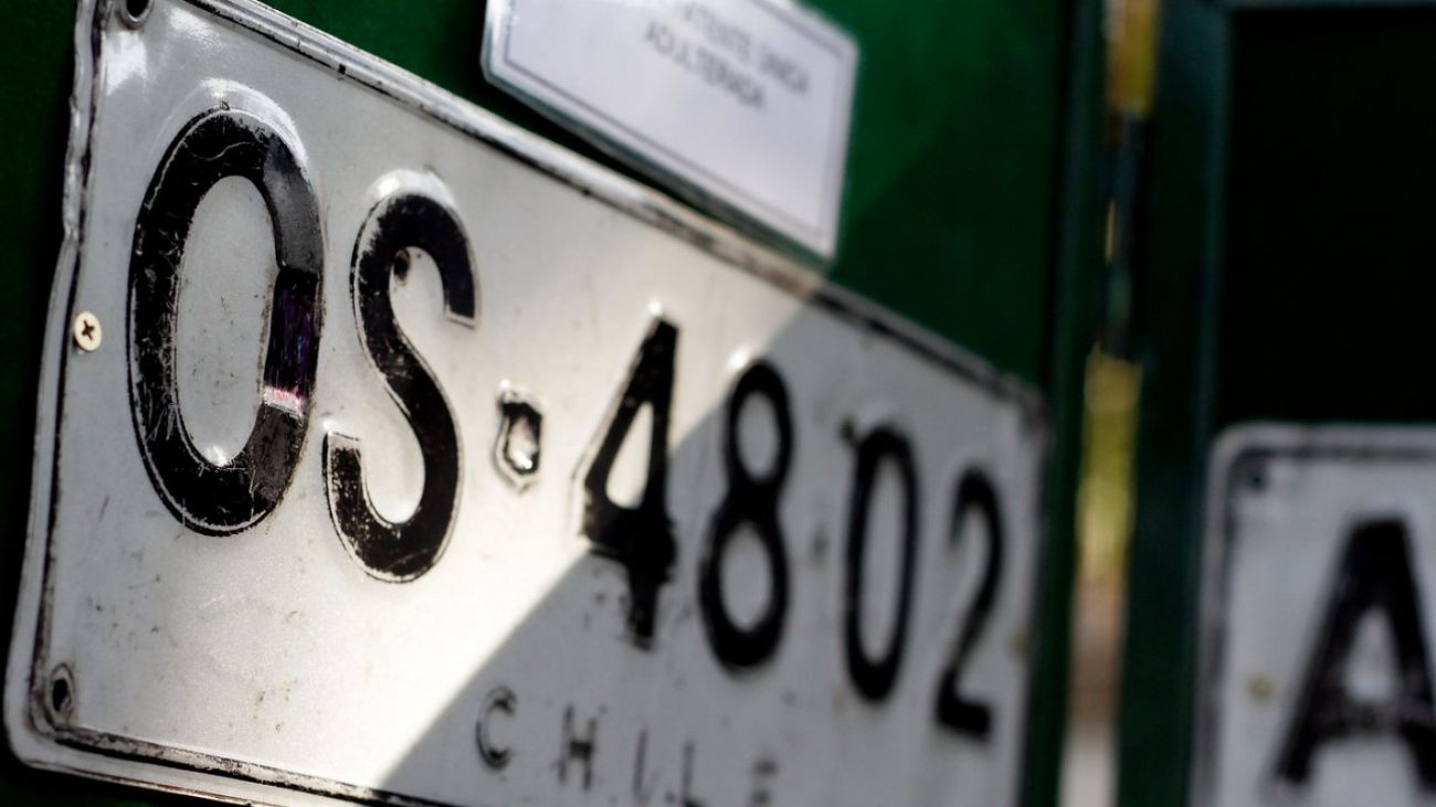 Medidas para reducir el robo de patentes de vehículos en Chile Medidas para reducir el robo de patentes de vehículos en Chile