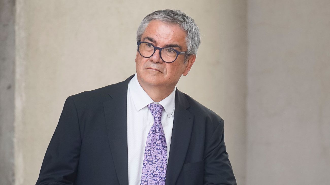 Ministro de Hacienda evalúa rebaja de impuesto a la renta Ministro de Hacienda evalúa rebaja de impuesto a la renta