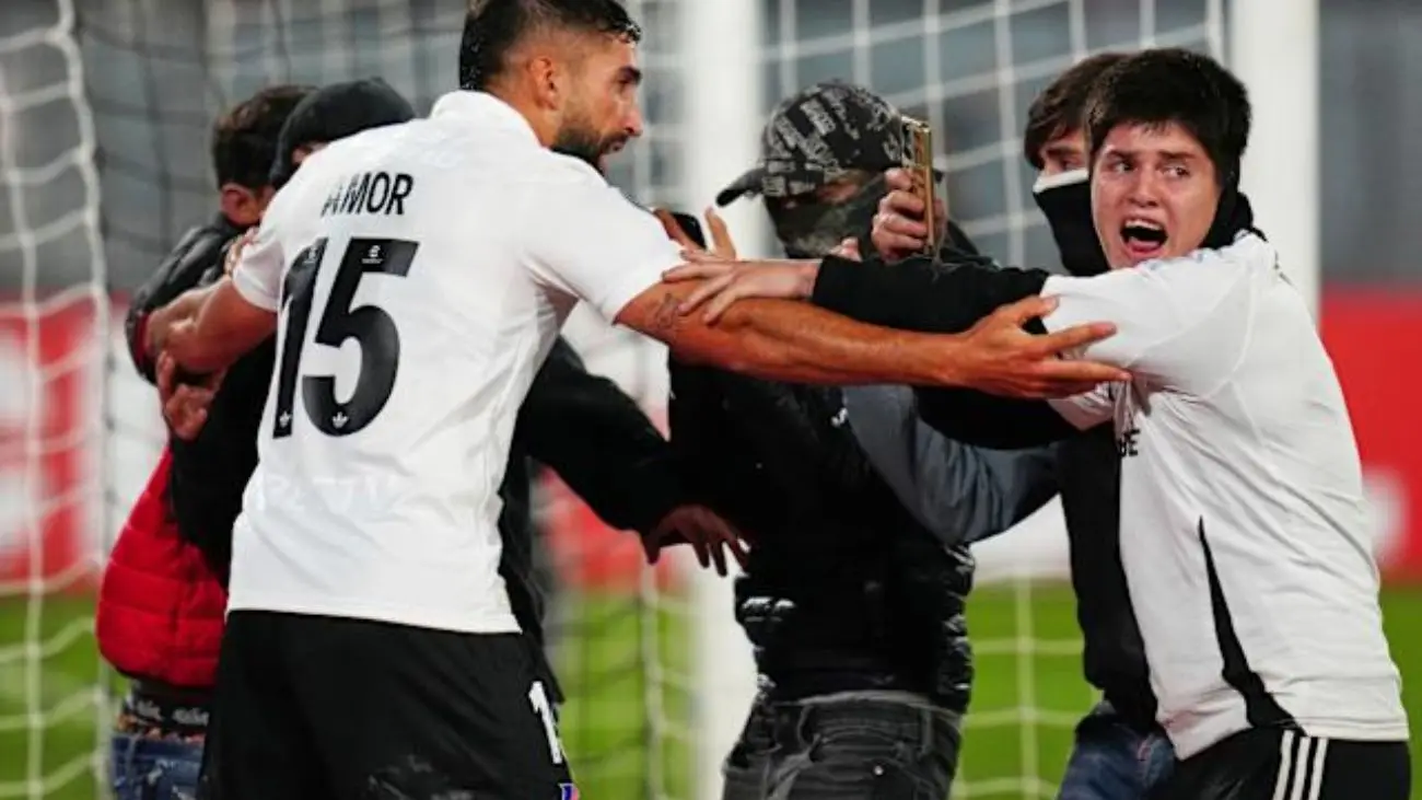 Tragedia en el Monumental: Conmebol analiza sanciones a Colo Colo Tragedia en el Monumental: Conmebol analiza sanciones a Colo Colo