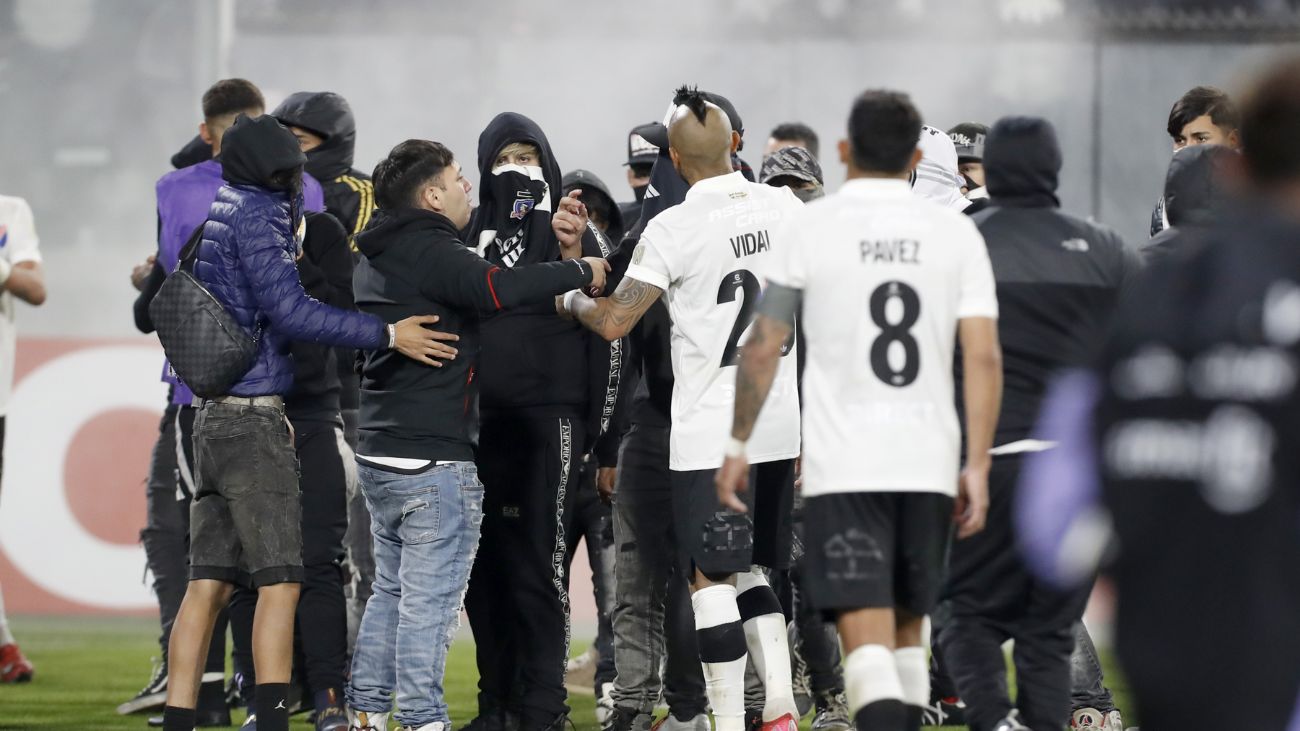 Presidente Boric busca responsables en tragedia de hinchas de Colo Colo Presidente Boric busca responsables en tragedia de hinchas de Colo Colo